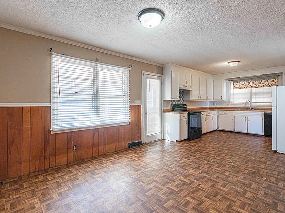 5th image of 49 Foxhall Rd