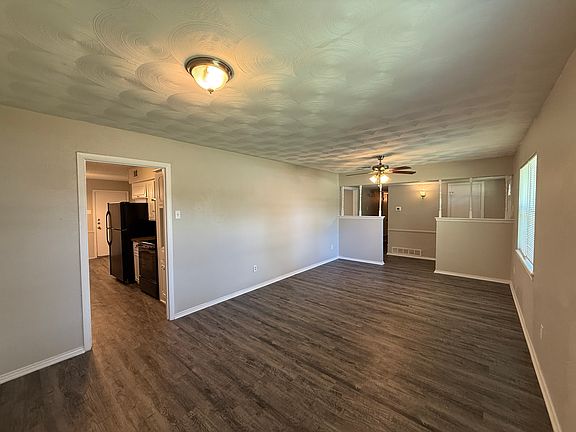 3rd image of 2536 Earlcove Dr