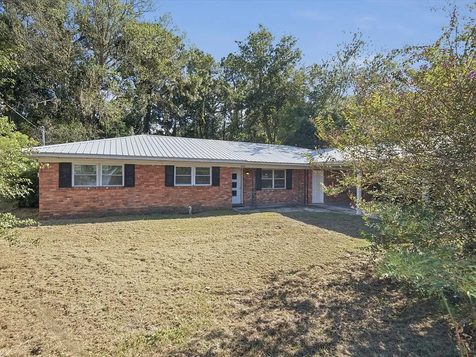 2226 Formosa Cir