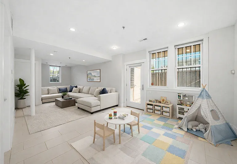 9 Montague St #3 — Photo 9