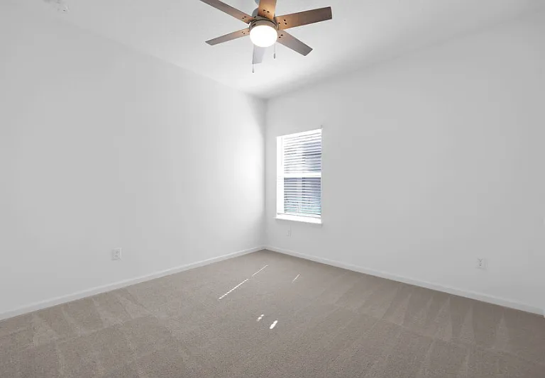 302 Lake Sinclair St — Photo 19