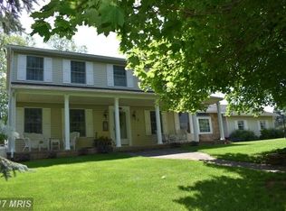 492 Briar Ln, Chambersburg, PA