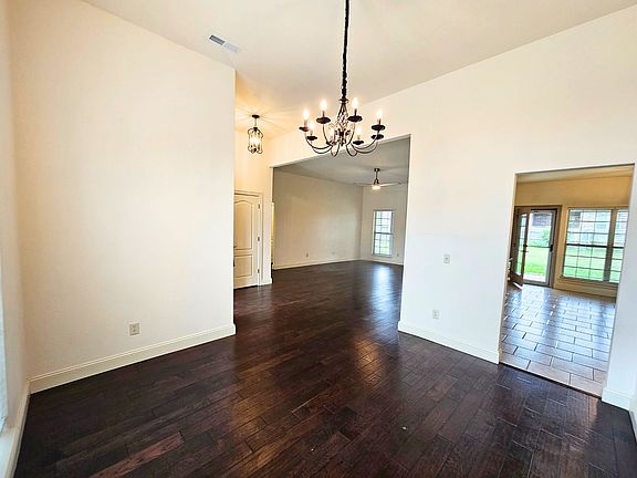 5th image of 1300 Willow Bend Ave