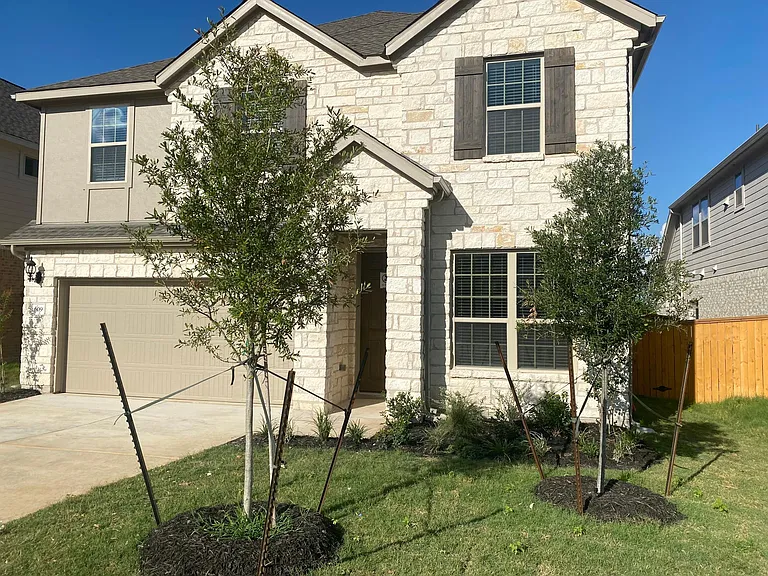 609 Silent Creek Cv — Photo 2