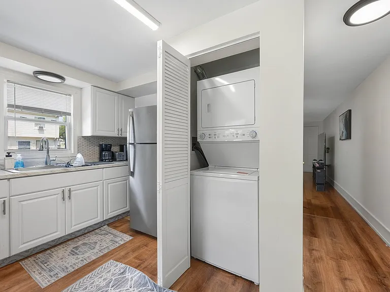 347 Johnston Ave — Photo 9