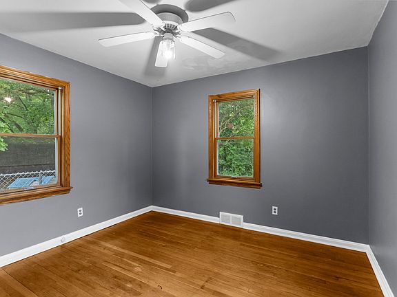 5th image of 3663 Monaca Ave