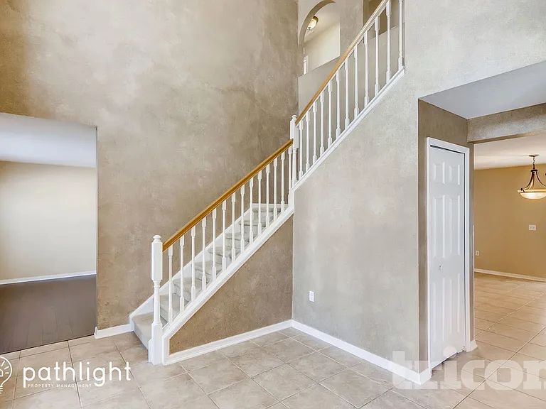 546 Granite Cir — Photo 3