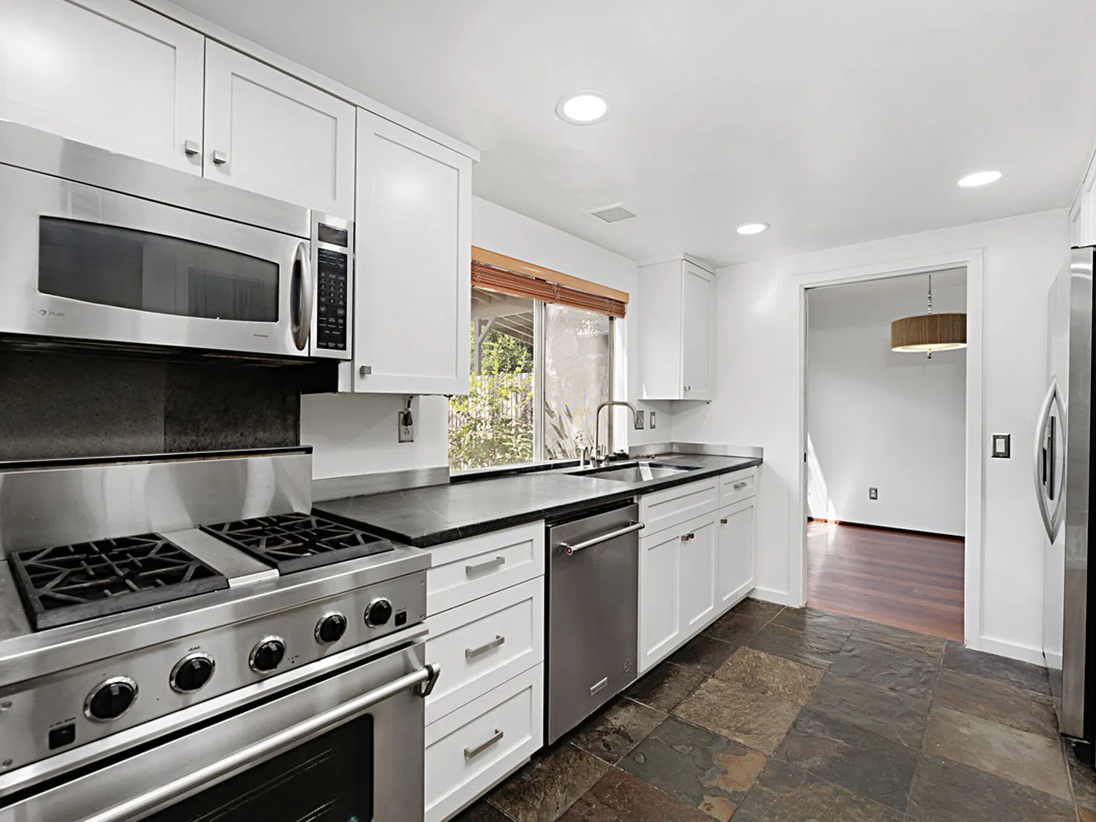 3 bed, 1614 sqft, $5,400 — Photo 4
