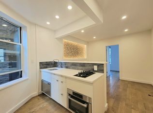 124 E 4th St APT 13, New York, NY 10003