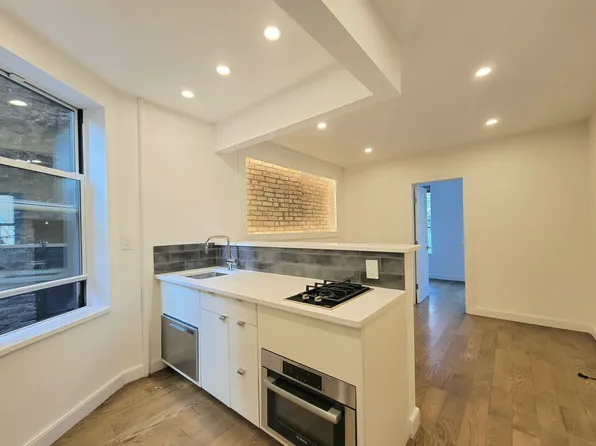 124 East 4th Street image 1 of 7