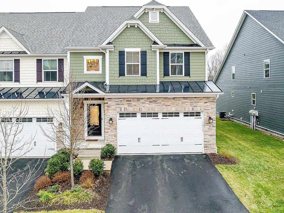 3053 Mahican Cir