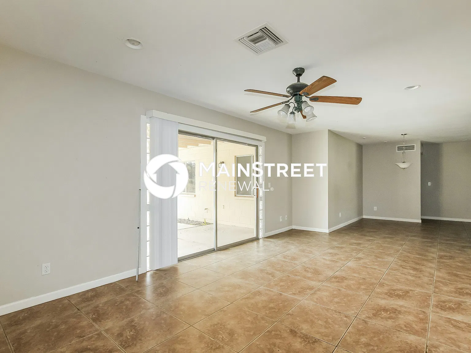 5725 W Yucca St — Photo 3