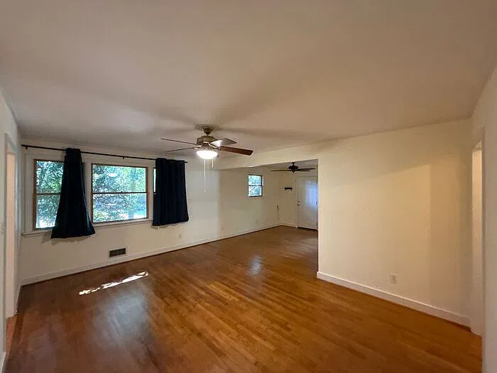 2 bed, 1.5 bath, 1014 sqft, $1,950 — Photo 2