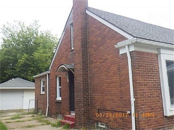 3rd image of 19705 Yonka St
