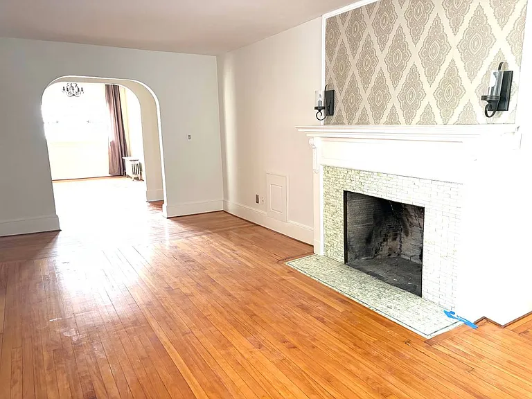 105 Burncoat St #2 — Photo 2