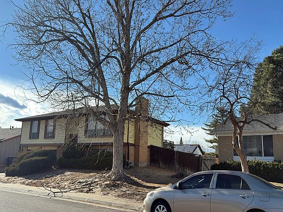 2nd image of 4921 Xanadu St