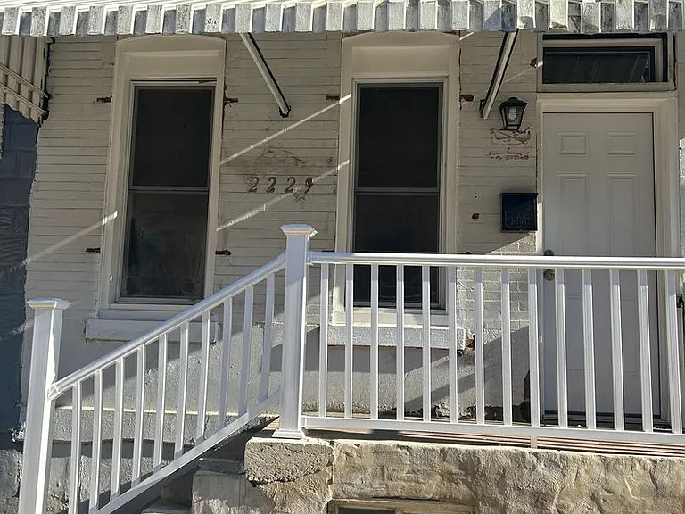 2229 N Cleveland St — Photo 4
