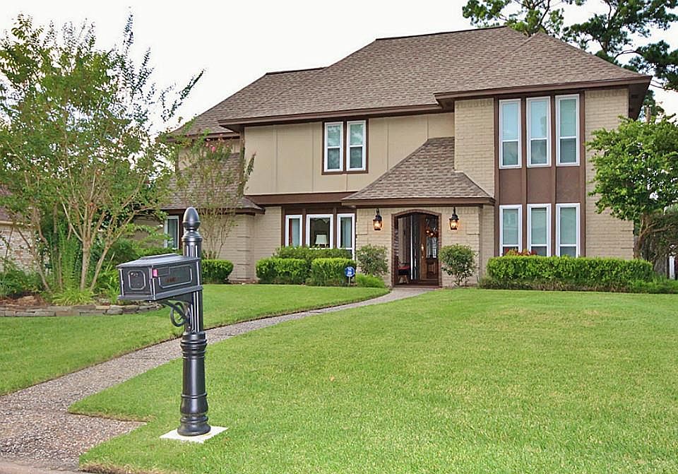 1st image of 12114 Glenway Dr