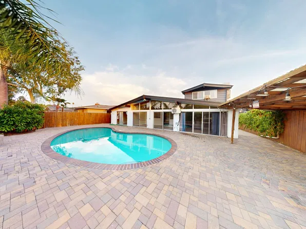 5232-5230 Prosperity Ln, San Diego, CA 92115