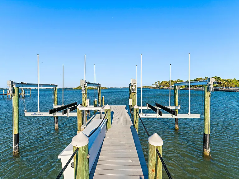 116 S Sewalls Point Rd — Photo 72