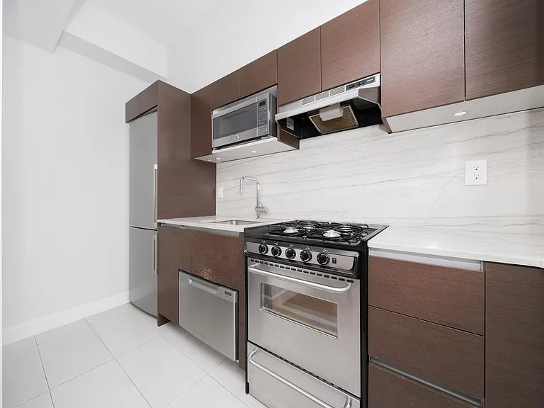 400 E 57th St #12O — Photo 9