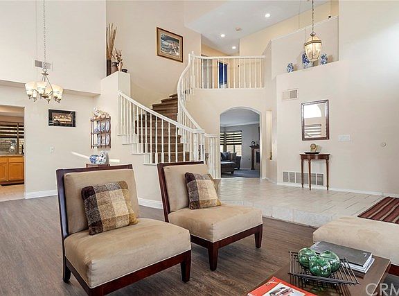 5th image of 7729 E Knollwood Dr