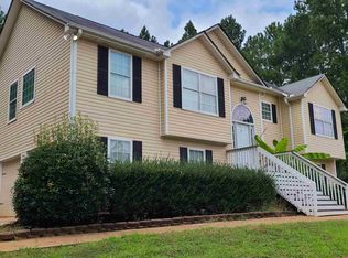 236 Grove Pointe Dr, Locust Grove, GA 30248