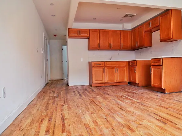 3223 Pearsall Ave, Bronx, NY 10469