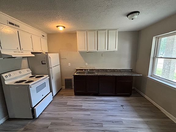 3rd image of 5477 Torgerson Ave #3101