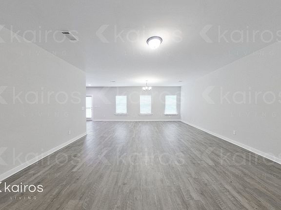 3rd image of 8026 Shadesbrook Dr