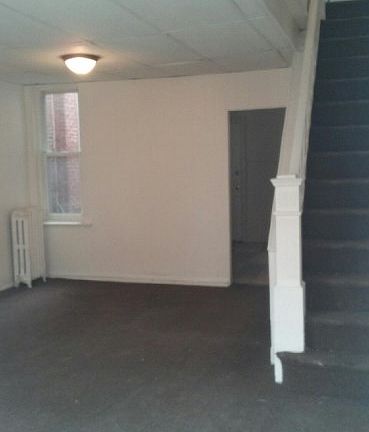 4th image of 4026 N Darien St