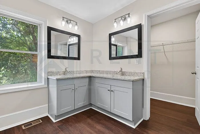 2901 Park St — Photo 26