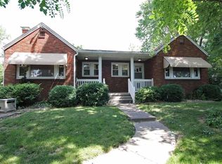 20708 Staunton Rd, Staunton, IL 62088