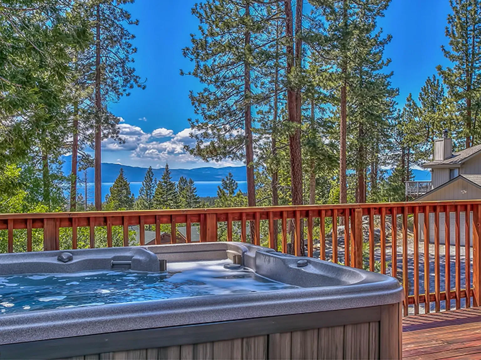 7 bed, 4.5 bath, 4300 sqft, $9,995 — Photo 1