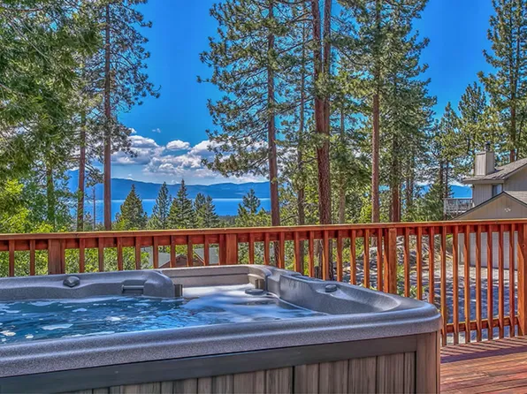 395 Sherwood Dr, Stateline, NV 89449