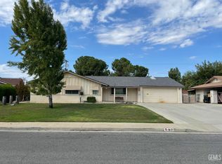 917 Cherry Hills Dr, Bakersfield, CA 93309