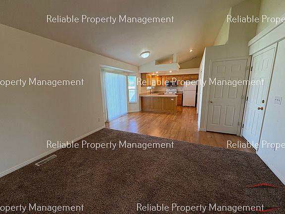 3rd image of 1150 S Kingswood Cir