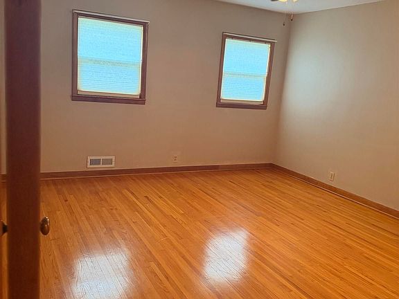 4th image of 19 Morningside Dr