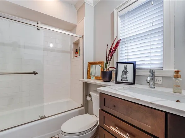 403 Adams Street image 15 of 23