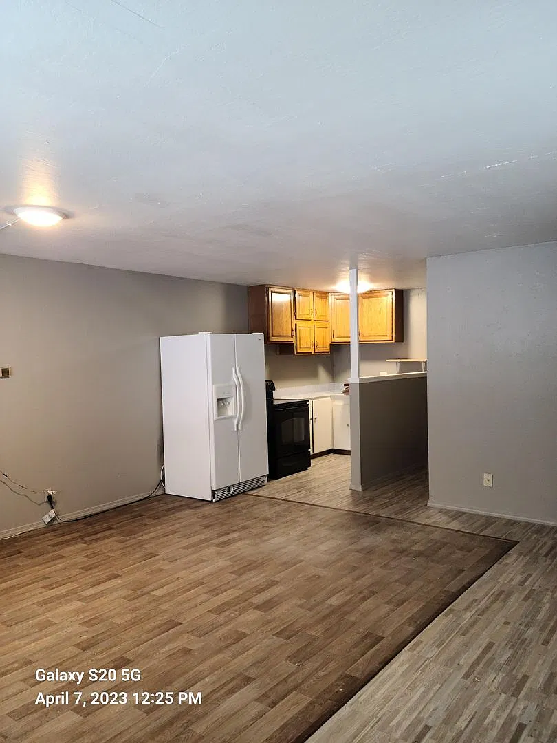 Donner Trail Apts — Photo 1