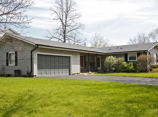 623 Ranch Rd, Wheaton, IL 60187