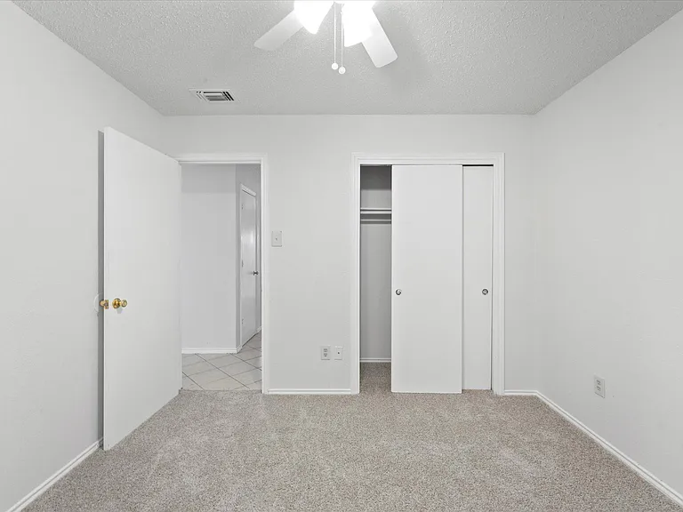 3925 Wendover Dr — Photo 11