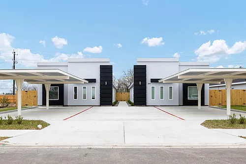 435 Medina Ln #1 Photo 1