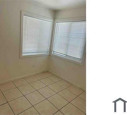 4th image of 296 N Allen St #2