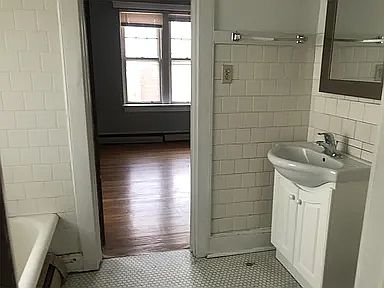 3rd image of 3070 N Oakland Ave #3