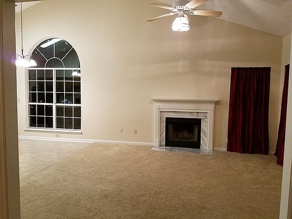 3rd image of 235 Smithfield Ave