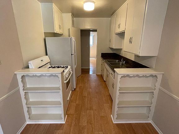 3rd image of 3116 Bagley Ave APT 3