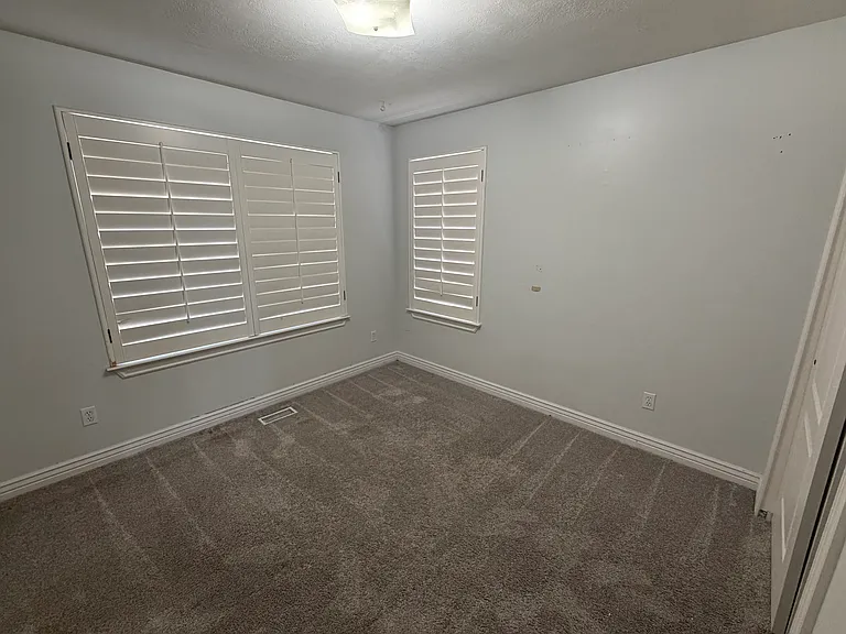 2769 W Shady Hollow Ln — Photo 23