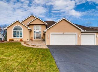 9516 Kirkwood Way N, Maple Grove, MN 55369