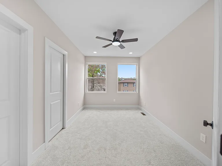 2589 Dayton Ave — Photo 39